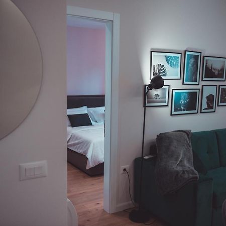 Tam Skanderbeg Square City Center Apartment No2 Tiranë Eksteriør bilde