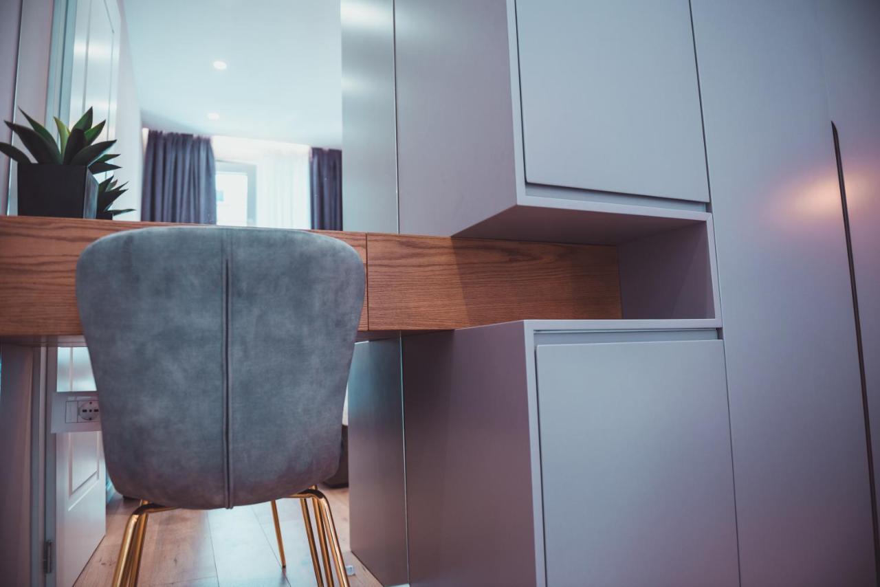 Tam Skanderbeg Square City Center Apartment No2 Tiranë Eksteriør bilde
