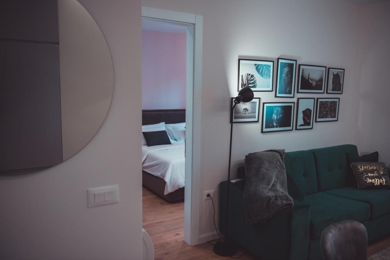 Tam Skanderbeg Square City Center Apartment No2 Tiranë Eksteriør bilde